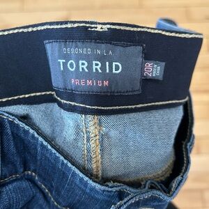 Torrid Bombshell Skinny Size 20 Stretchy Jean